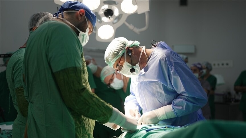 Сауд Арабиясында 18,5 сағатқа созылған операция нәтижесінде филиппиндік сиам егіздері ажыратылды