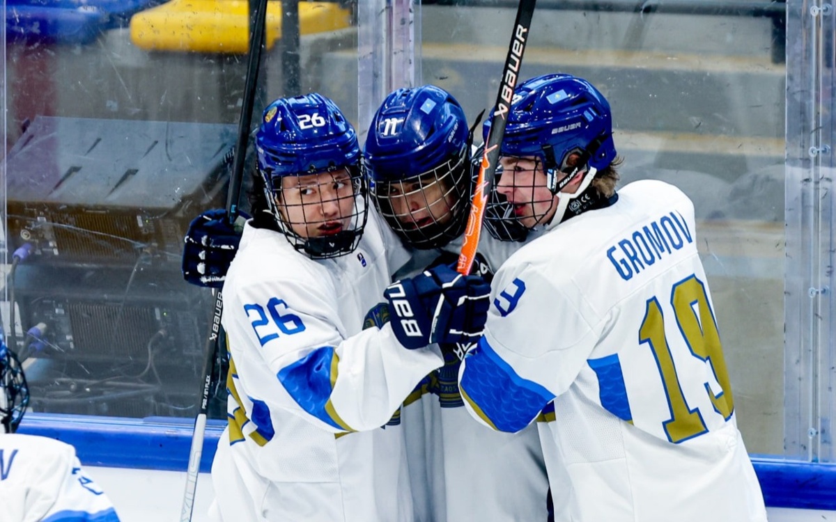 Хоккейден ӘЧ: Қазақстан U18 құрамасы бүгін Словениямен кездеседі