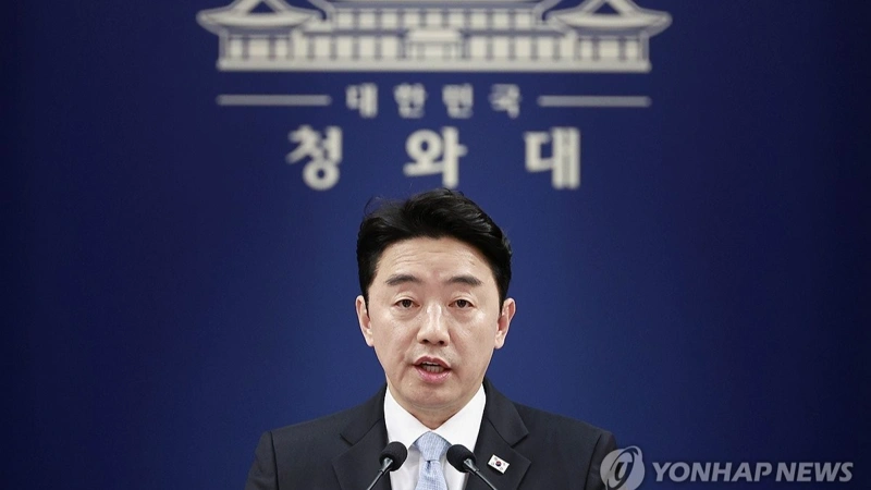 S. Korea secures over 74 mln barrels of crude oil for May: presidential aide