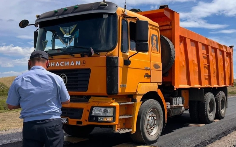Qaraǵandy oblysynda júk kólikterine 322,8 mln teńgege aıyppul salyndy
