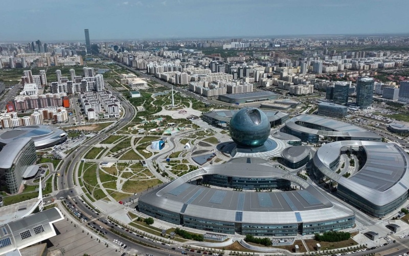 During the presentation, Presight CEO Thomas Pramotedham demonstrated a unified AI platform that integrates the city&rsquo;s data and systems in real time, as well as its practical applications for improving management efficiency.
