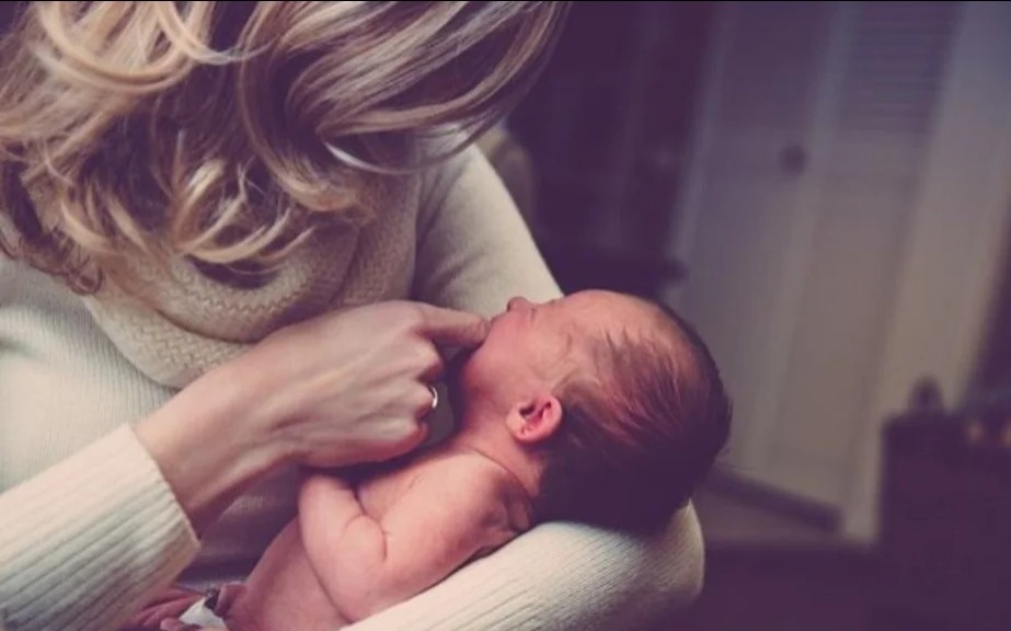 Қазақстанда бес жылдың ішінде ана өлімі 35% төмендеді – министрлік