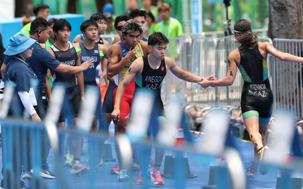 Жағажайдағы Азия ойындары: Қазақстан акватлоннан аралас эстафетада 4-орын алды