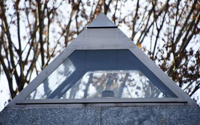 Flame from Hiroshima A-bombed ruins to be used at Pearl Harbor ceremony