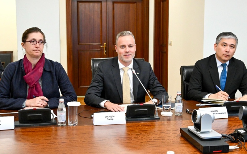 Kazakhstan's First Deputy PM meets with ExxonMobil leadership