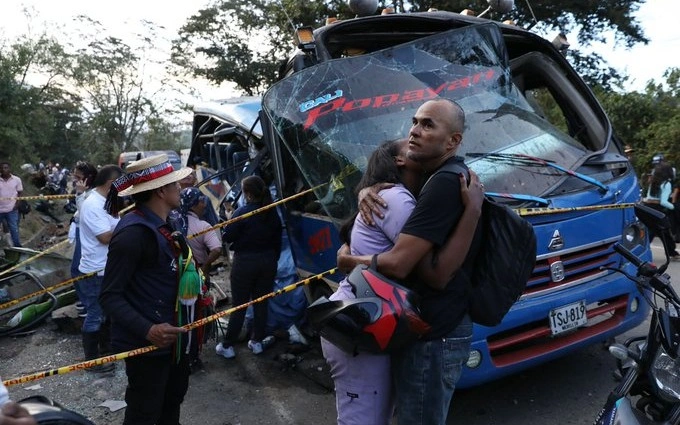 At least 20 people killed in terror attack on Pan-American Highway in Colombia