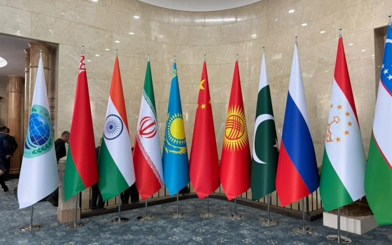 Bishkekte ShYU qorǵanys mınıstrleriniń keńesi bastaldy