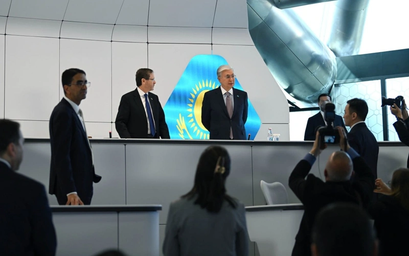 Kassym-Jomart Tokayev and Isaac Herzog 