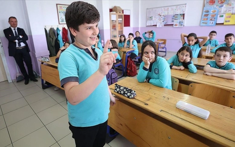 Týrtsııa vnedrıaet II dlıa bezopasnostı v shkolah