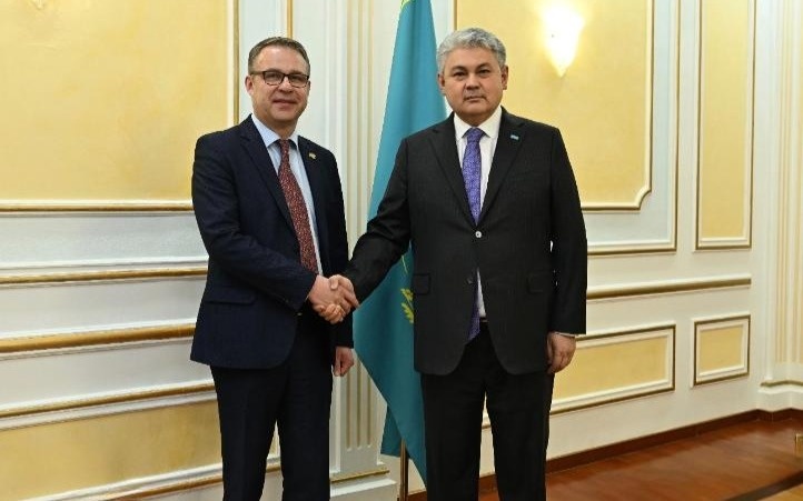 Қазақстанның Сыртқы істер министрі Ермек Көшербаев Литва Республикасының Астанадағы Елшісі Эгидиюс Навикасты қабылдады