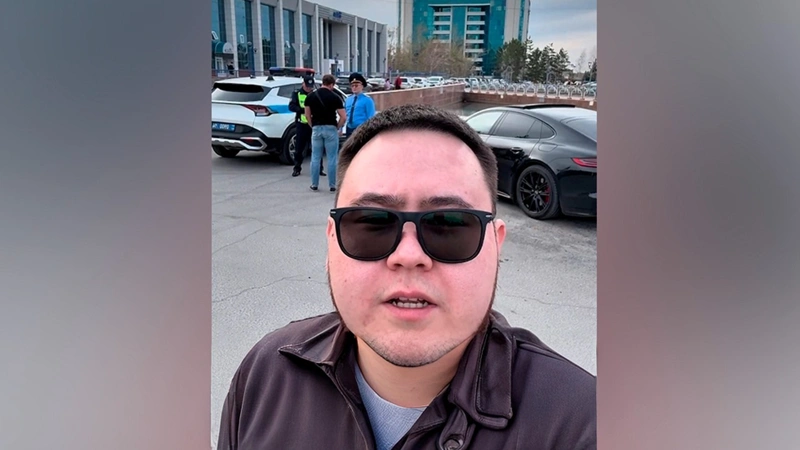 DJ Imanbek Pavlodardaǵy jol qaýipsizdigi aktsııasynda jastarǵa úndeý jasady