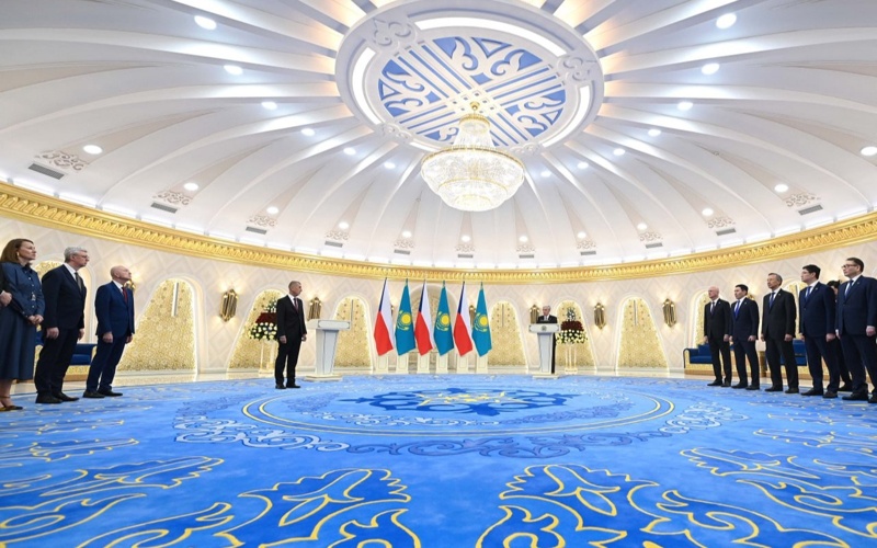 Kassym-Jomart Tokayev awards 1st class Dostyq Order to Andrej Babi&scaron; 