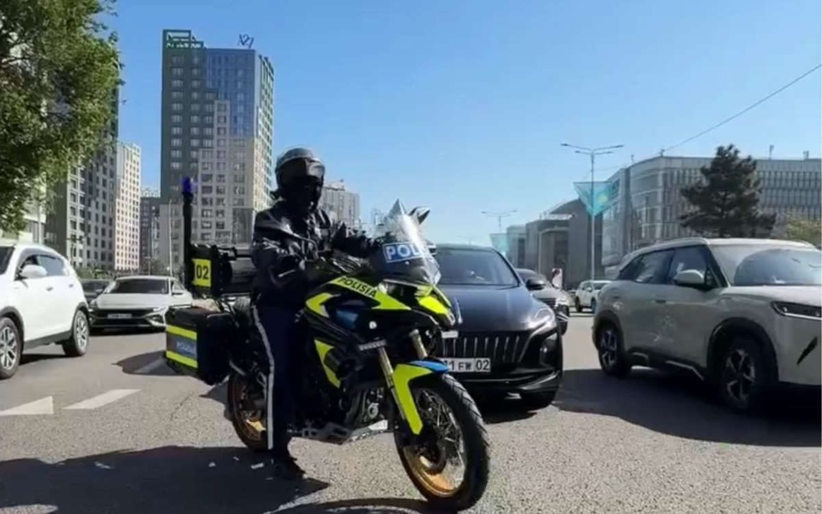 Алматы көшелеріндегі қауіпсіздікті мото-патрульдер бақылайды