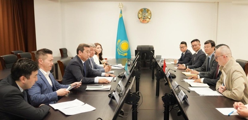 Айдарбек Сапаров