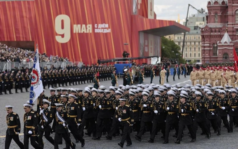 Парад в Москве 9 мая пройдет без военной техники