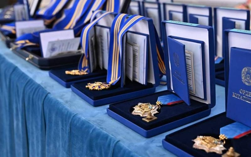 Kazakh President signs decree establishing Order of Al Farabi