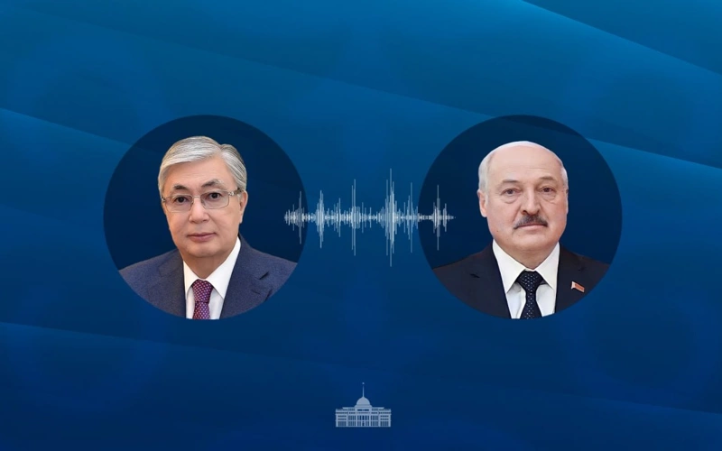 Токаев и Лукашенко провели телефонный разговор