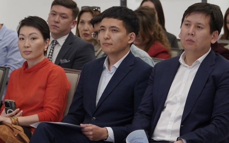 Экспертная встреча по&nbsp;развитию ИИ&nbsp;прошла в&nbsp;Астане