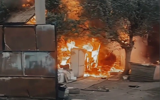 Возможен поджог: газовые баллоны взорвались при пожаре в Кокшетау