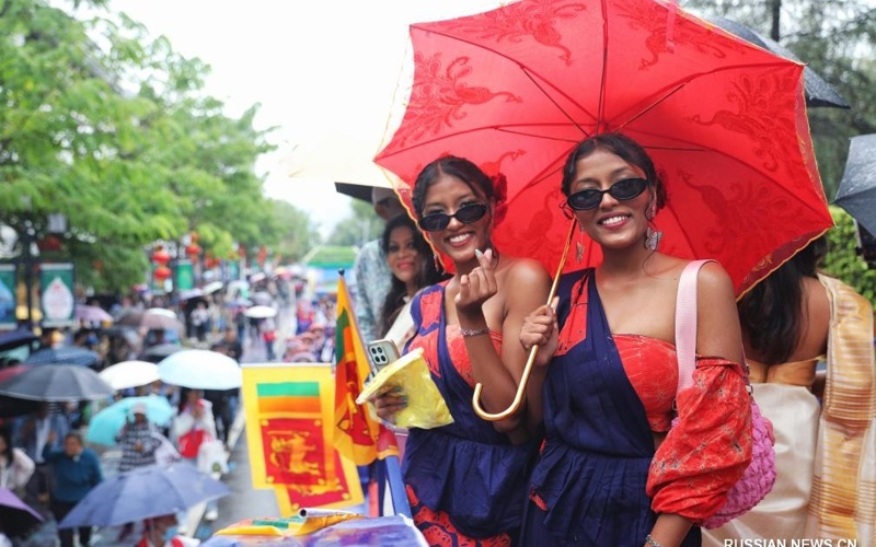 China&rsquo;s Mojiang hosts 20th International Twins Festival