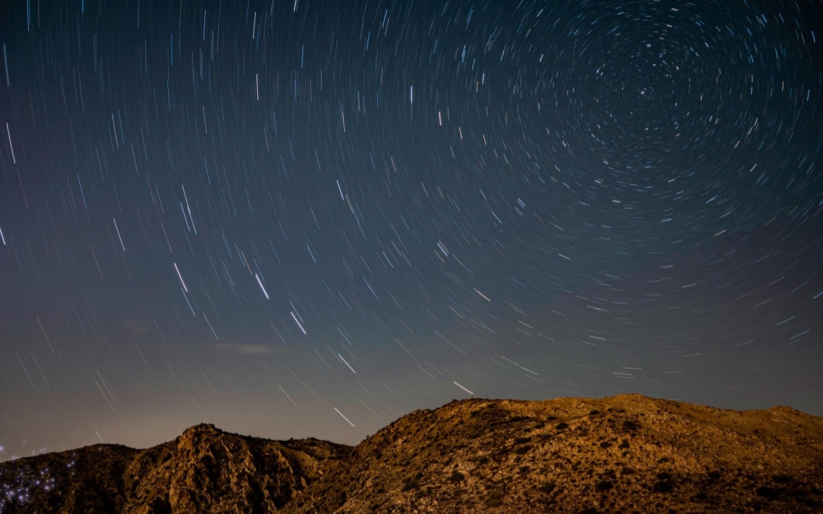 Eta Aquarid Meteor Shower Peaks May 5-6: Halley's Comet Debris Lights Up Pre-Dawn Sky — image 2