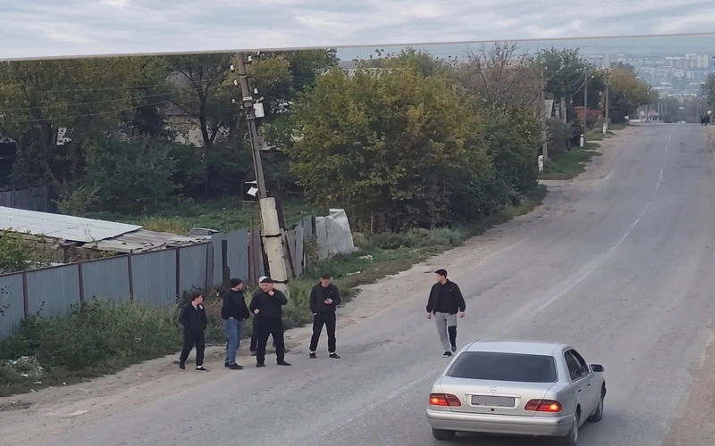 п