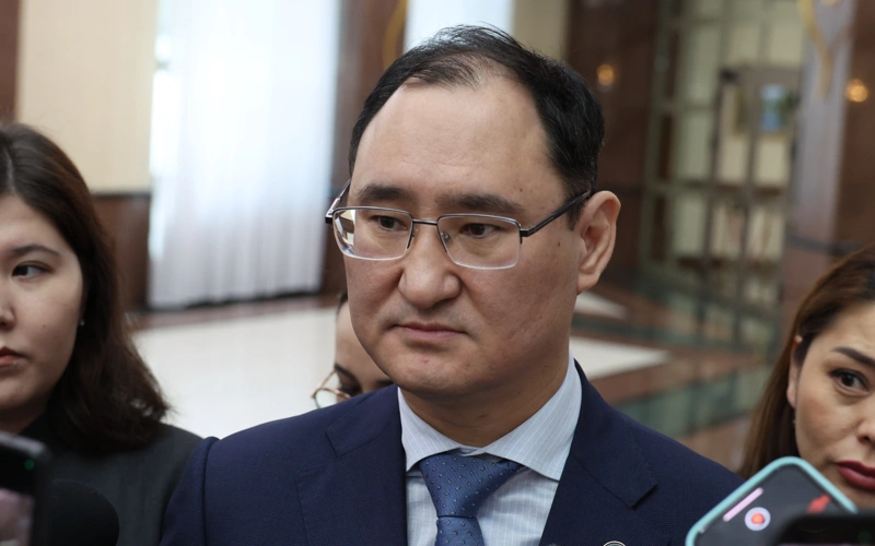 Санжар Әділов