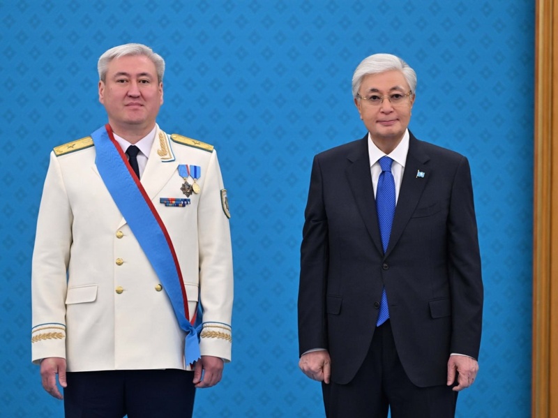 Kazakh President honors group of citizens for courage 