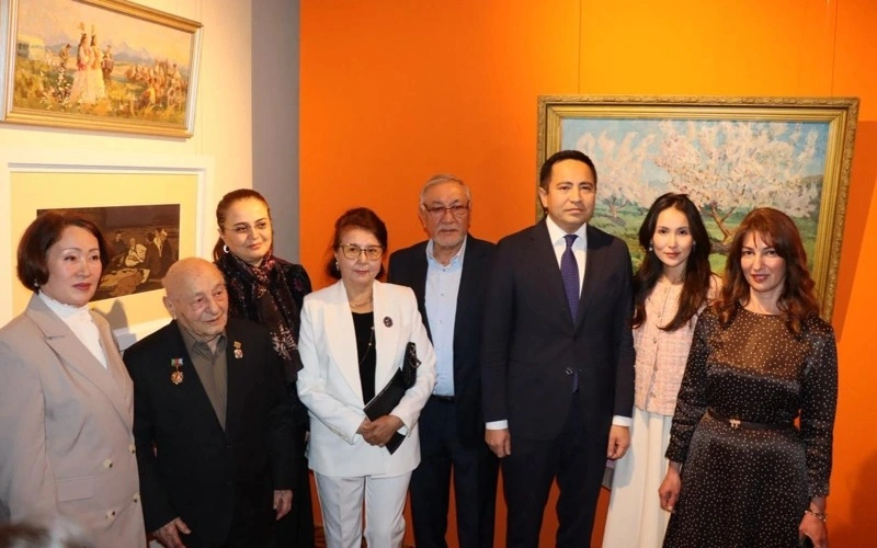 Kazakh art exhibition opens in Baku