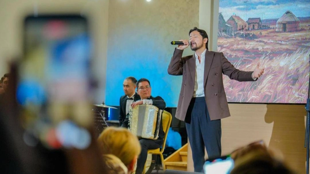 Астанадағы &laquo;Кестелі орамал&raquo; концертінде соғыс жылдарының әндері шырқалды