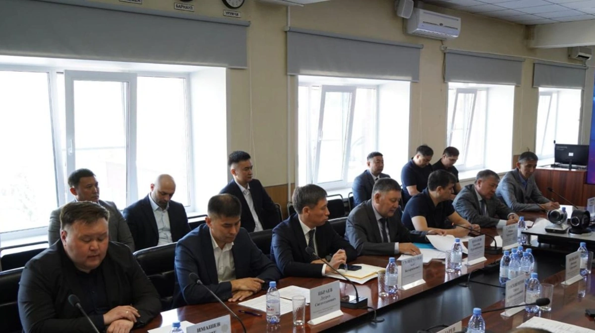 &laquo;Kaztsınk&raquo; nysanyndaǵy oqıǵa boıynsha arnaıy keńes ótti