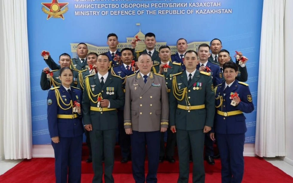 Военнослужащим выдали ключи от квартир в Астане