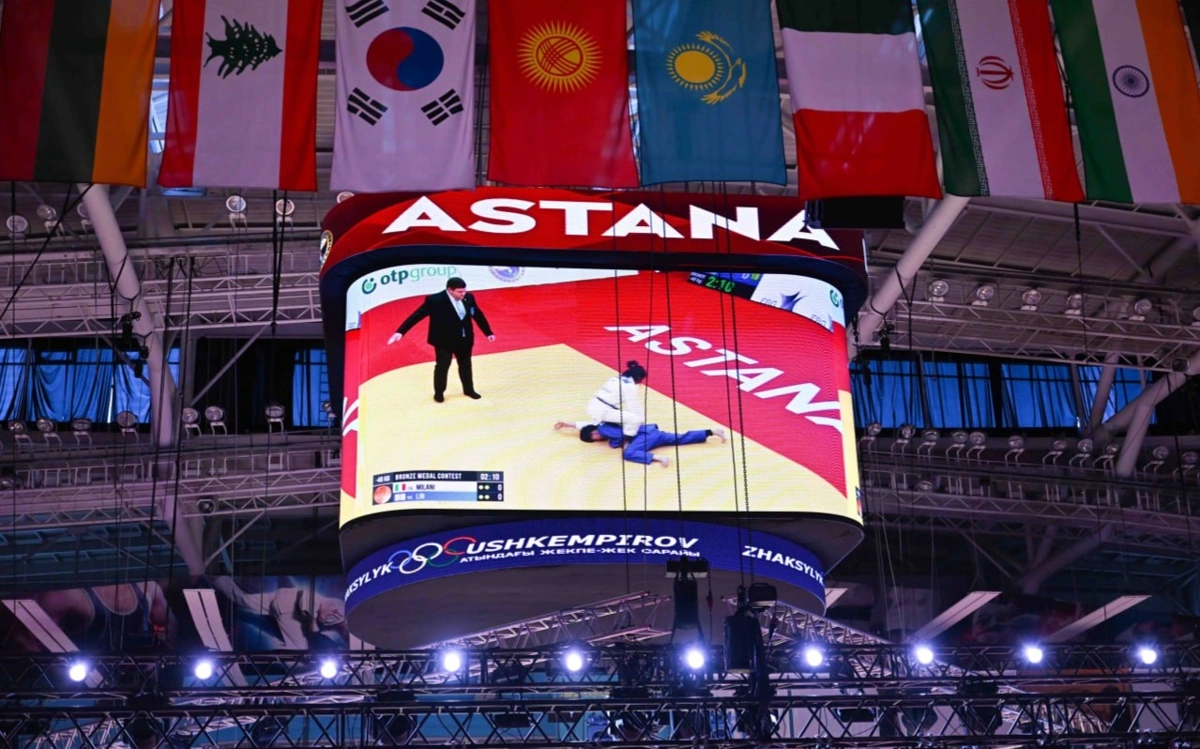 Токаев посетил международный турнир по дзюдо Qazaqstan Barysy Grand Slam