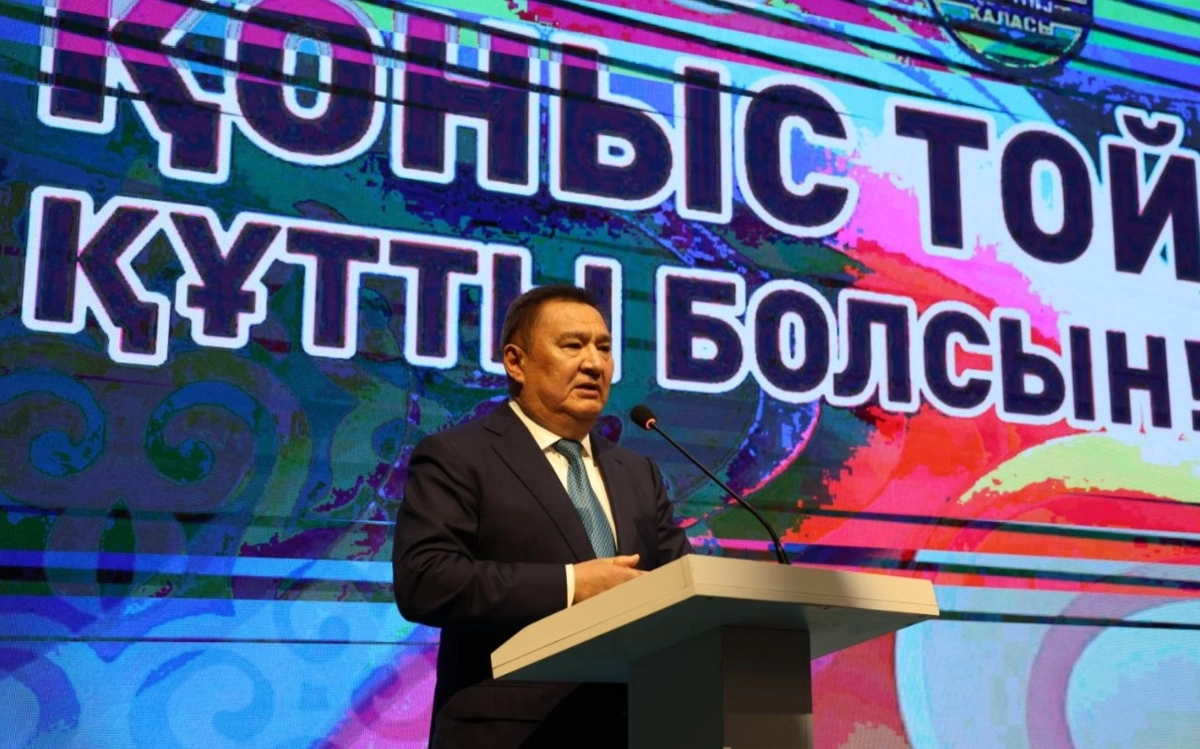 Новоселье к юбилею: в Косшы еще 10 семей получили ключи от квартир