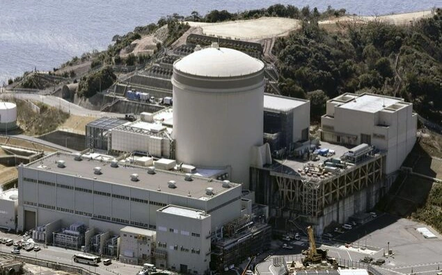 Steam leak prompts shutdown of nuclear reactor in central Japan