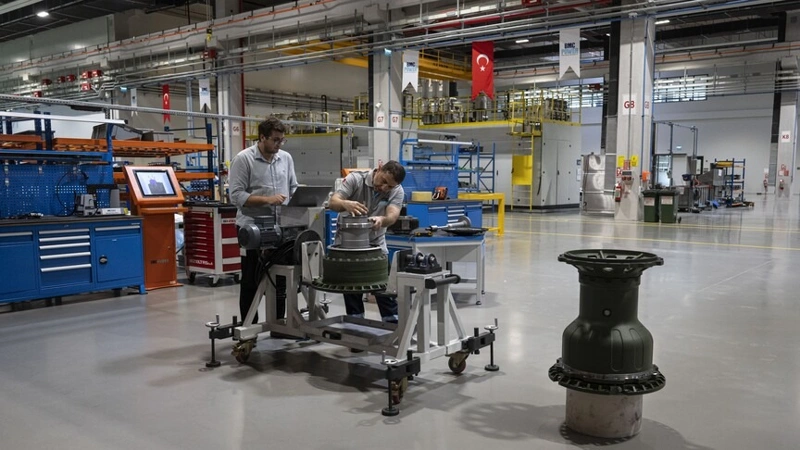 Türkiye’s industry output slides in March
