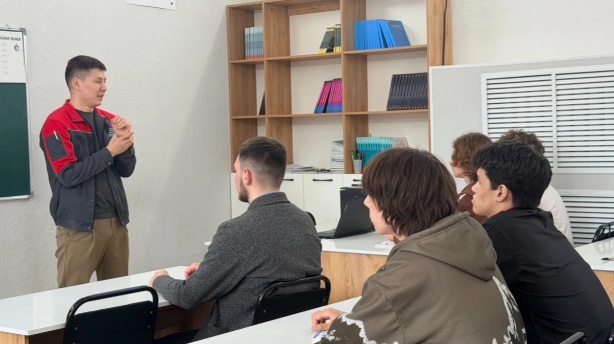 Сколько человек в Костанайской области получают зарплату 3 млн тенге