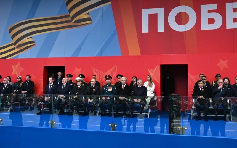Kassym-Jomart Tokayev attends Victory Day parade on Red Square in Moscow