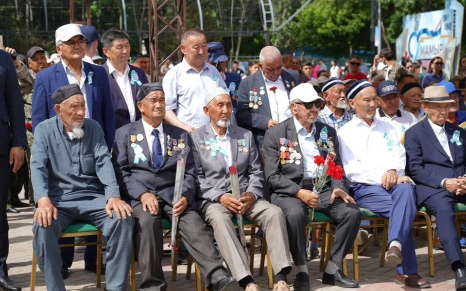 Жители Туркестанской области торжественно отметили 81-летие Великой Победы