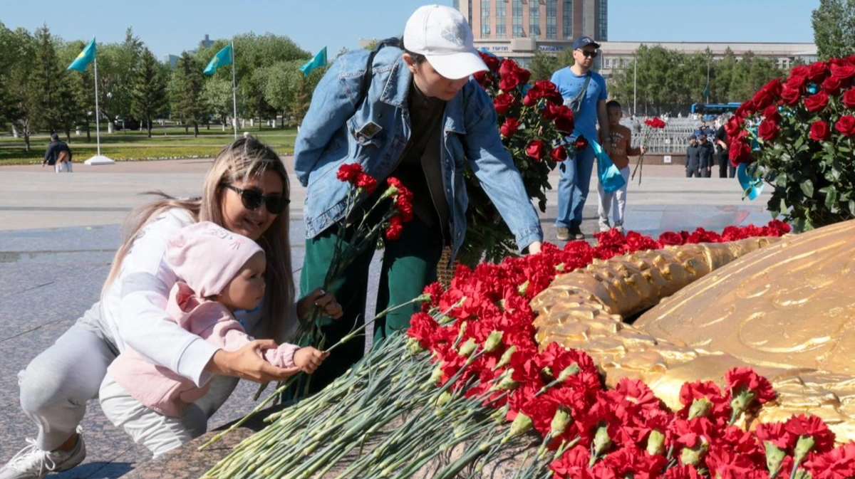 Бектенов, Әшімбаев және Қошанов соғыс жылдарында құрбан болғандарды еске алды