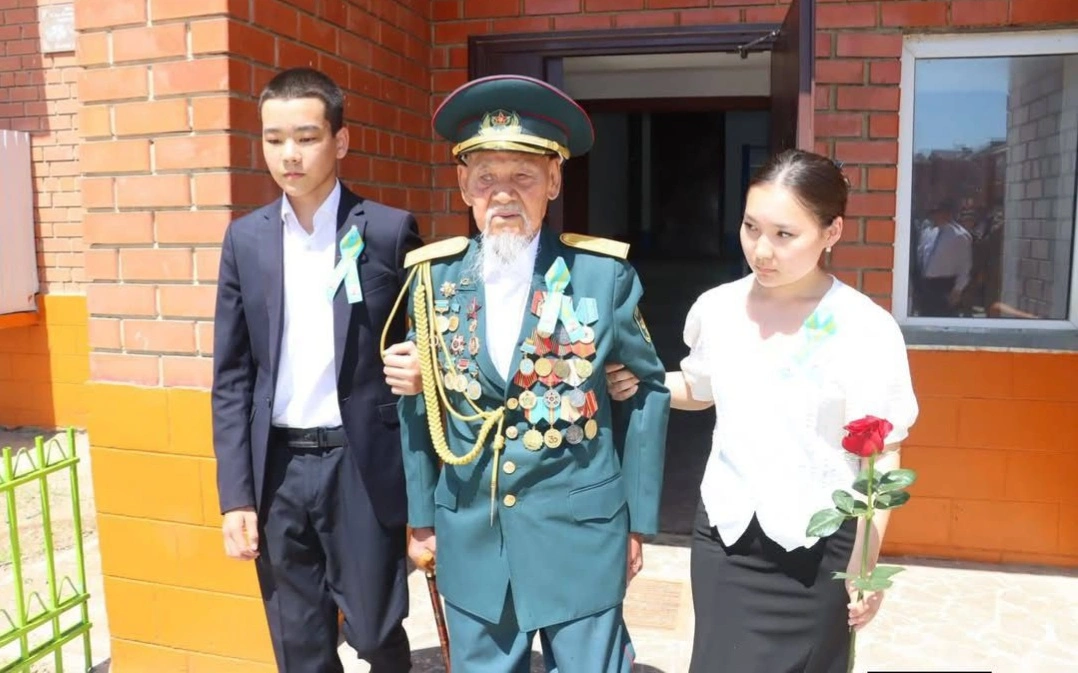 Қызылорда облысында қарт майдангерге құрмет көрсетілді