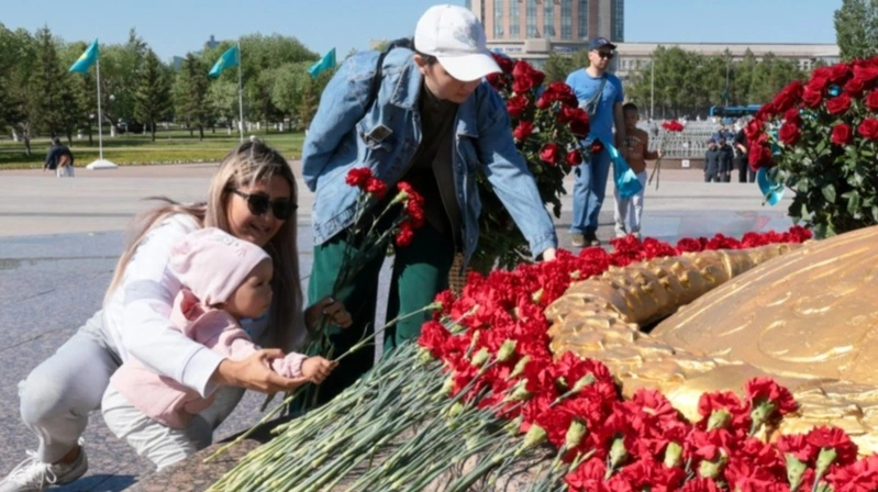 Бектенов, Ашимбаев ва Қошанов уруш қурбонларини хотирладилар