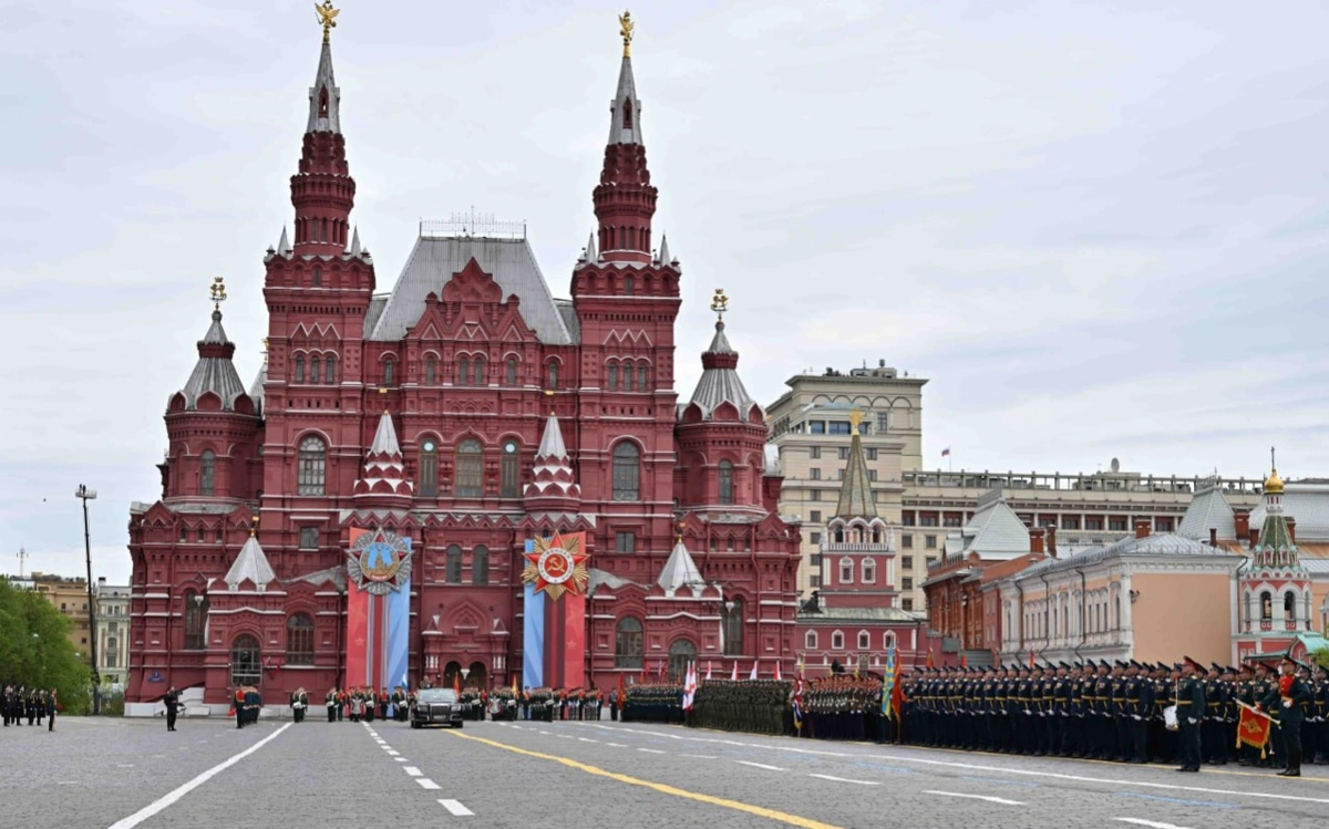 Касым-Жомарт Токаев посетил военный парад на Красной площади в Москве