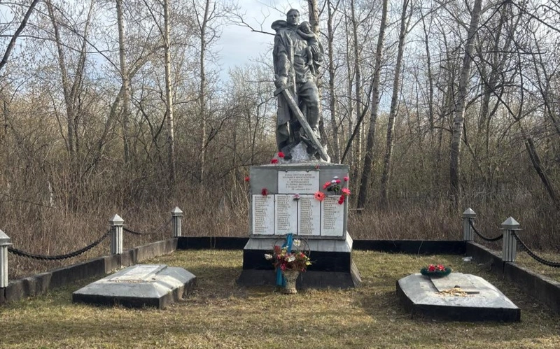 Petropavldaǵy «Baýyrlastar zıratyna» kimder jerlengen