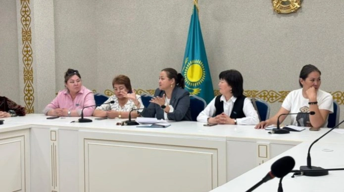 Аналар кеңесі