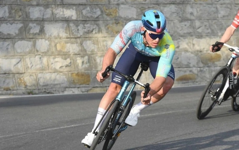 Astana's Syritsa 2nd at the start of Baku-Khankendi Tour