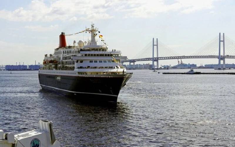 Японский круизный лайнер Nippon Maru завершил службу после 35 лет плавания