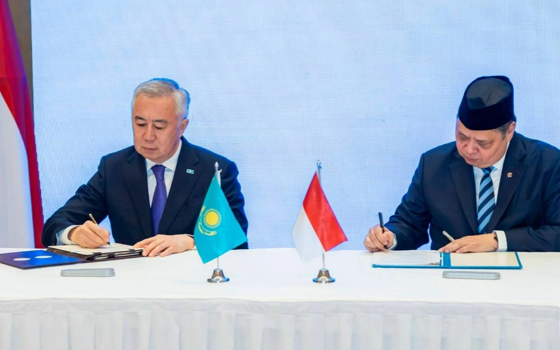 Qazaqstan - Indonezııa