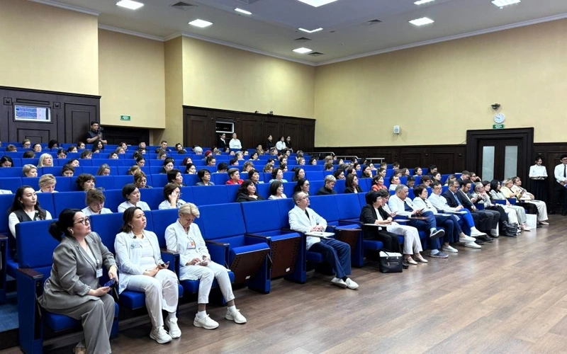 Республиканская конференция ко Дню медицинской сестры прошла в Астане