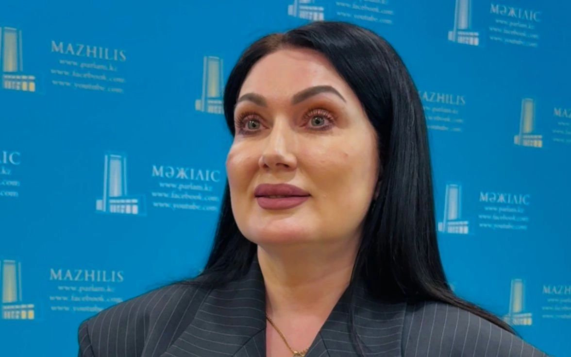 Birtutas Parlamentke bastar jol: &laquo;Parlamentarızm jarshysy&raquo; jýrnaly tanystyryldy 